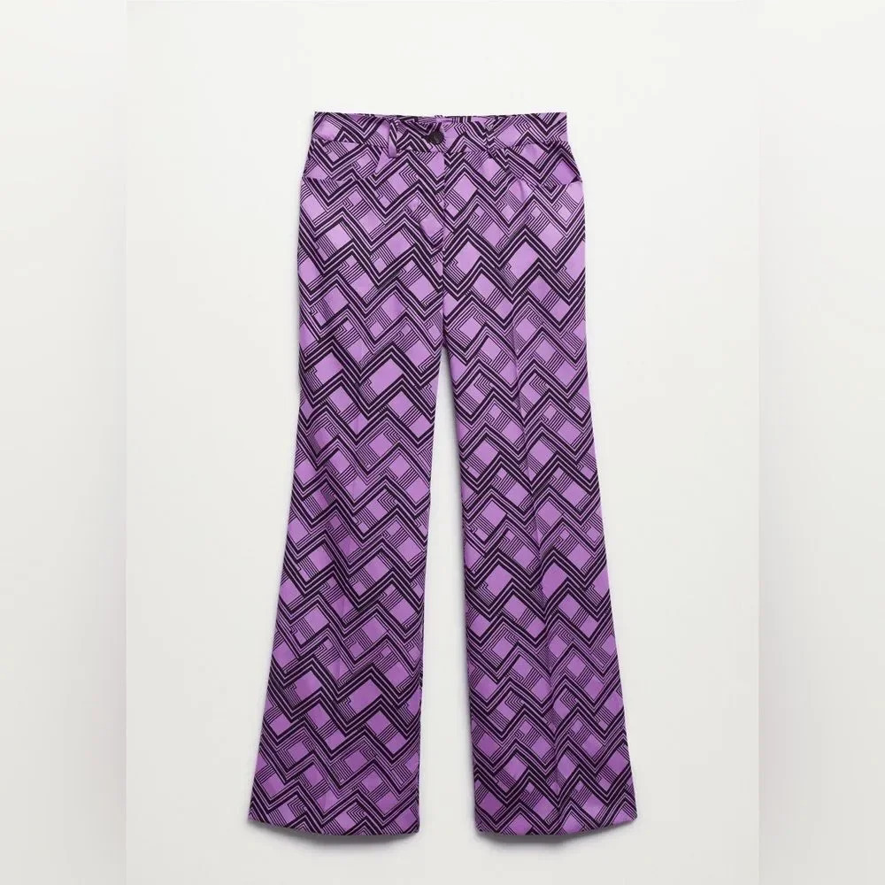 Mango Small Light fabric Printed design. Geometric print. Wide-leg design.